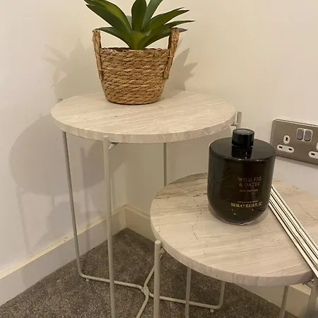 Daire Luxury 2 Bed 3 Bathroom With Balcony, Middlewood Plaza Salford