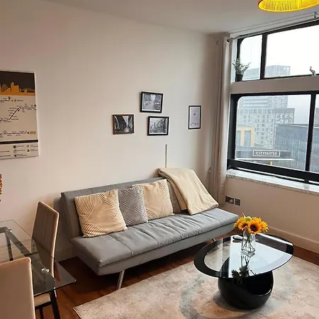 Sleeps 6 With Air Conditioning Апартаменты *