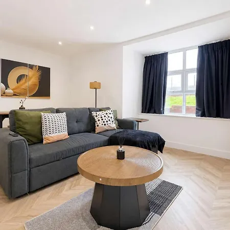 Sleeps 6 - 2br - Free Parking - *