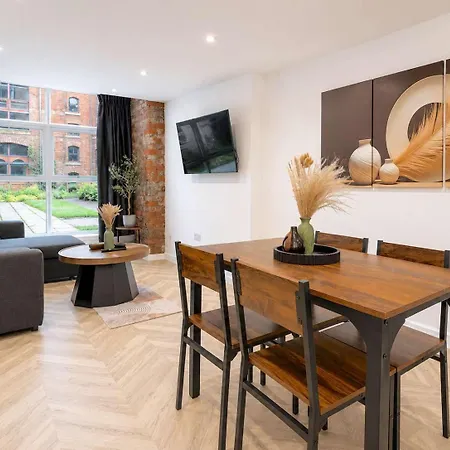 Daire Stylish 1br - Sleeps 4 - Free Parking -