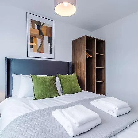 Spacious 3br - Gym & Study Lounge - Centre