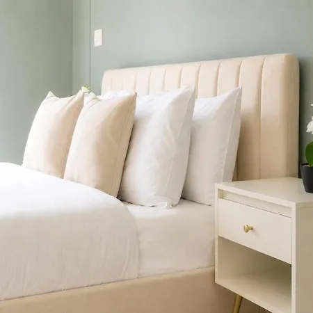 Stylish 1 Bed Sleeps 3 - Old Trafford - Centre Tram Access 맨체스터