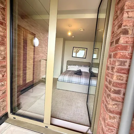 Daire Brand New 1br With Balcony Near Old Trafford *