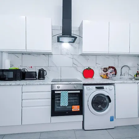 Entire Flat - Sleeps 3-central