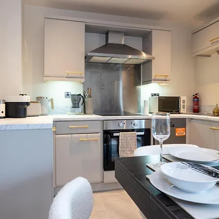 Chic Near Old Trafford & Exchange Quay Tram Apartmán *