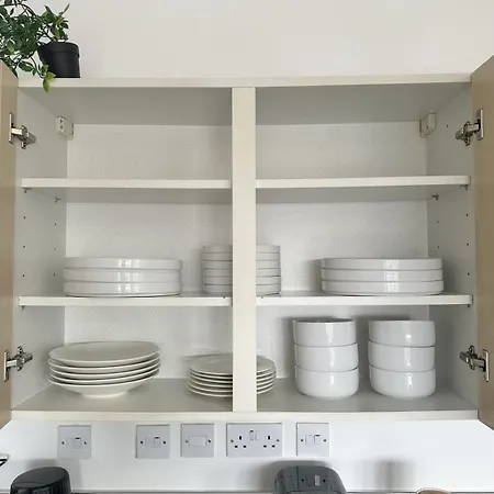 2 Bed Serviced By Ankers Contractor Near Centre Appartement *