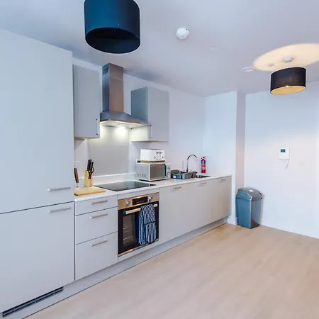 Appartement 1bdr Open Plan With Full Kitchen *