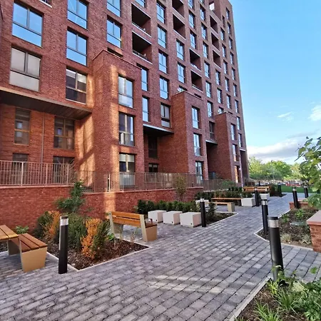 Modern And Bright One Bedroom Flat In Old Trafford *