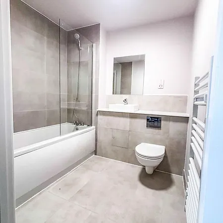 Modern And Bright One Bedroom Flat In Old Trafford Daire Manchester