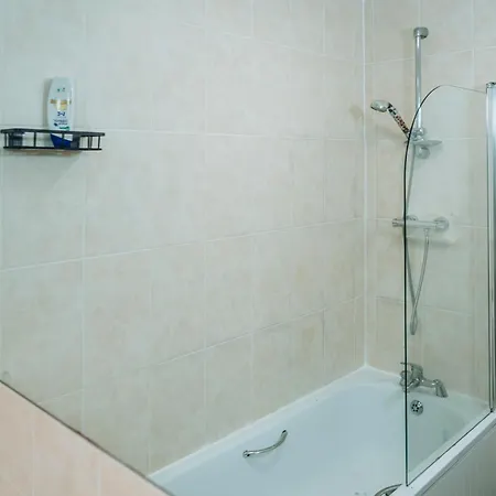 Stylish Centre - 3 Double Bedrooms - Sleeps Up To 10 * Manchester
