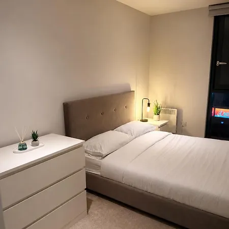 Retreat Ao Arena Nq Μάντσεστερ