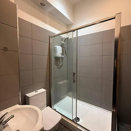 Casa Cove Gf With Parking - 5 Min To Hospital Διαμέρισμα Μάντσεστερ