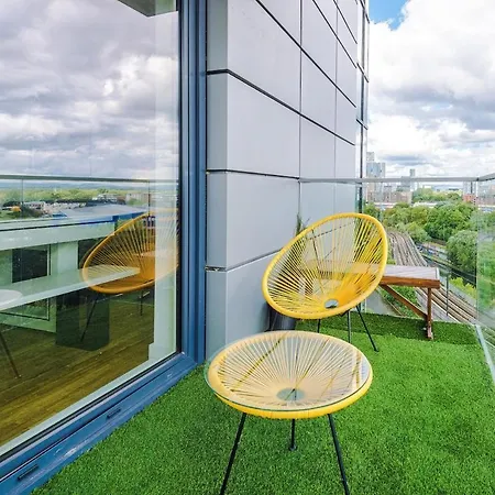 Manchester, Balcony, Old Trafford, Gym, Pool Table Manchester