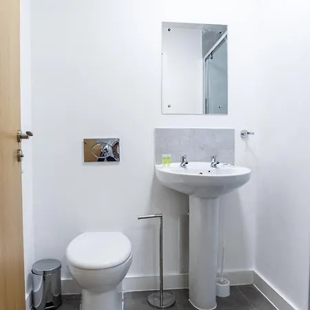 Manchester, Comfy Riverside, Balcony, Salford דירה מנצ'סטר