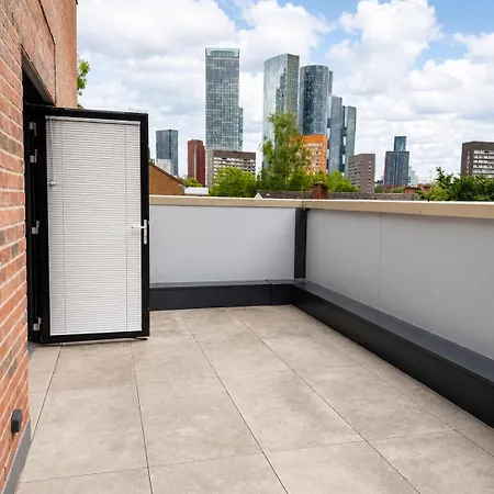 Apartmán Stylish 2 Bed Flat - Near Centre - Balcony *