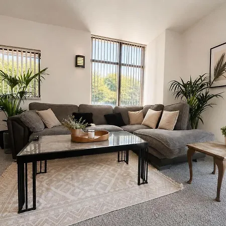 2 Bedroom, 2 Bathroom Flat In The Heart Of Διαμέρισμα *