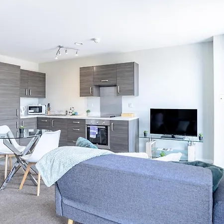 Daire Centre, Salford, Stylish Manchester