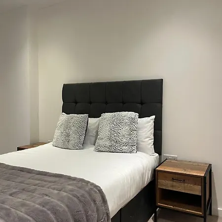 High-end 2-bed Retreat - Ao Arena & Victoria Stn Daire Manchester