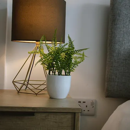 Daire Effortless Stays At Elegant 2Br Escape Near Old Trafford Stadium Manchester