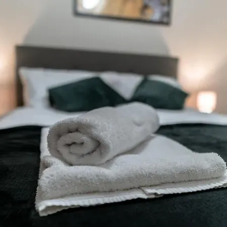 아파트 Free Parking Cosy Flat For 2 Near Media
