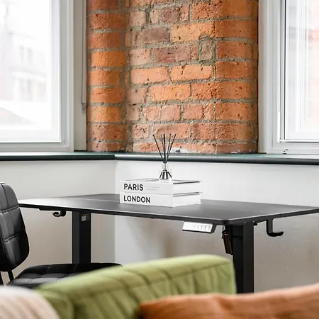 Lejlighed Modern 2br I Workspace I Centre I 3 Beds
