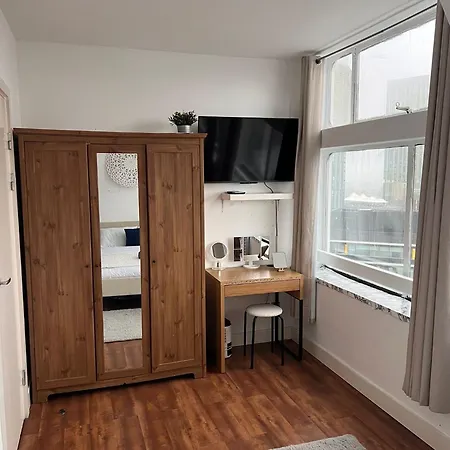 Апартаменты Sleeps 6 With Air Conditioning Манчестер