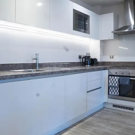 Modern 2 Bedroom In Greater Апартаменты *