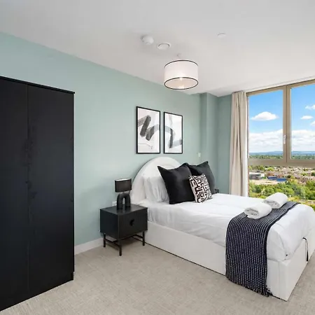 Apartmán Luxury Views 10th Floor 2 Bed *