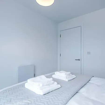 Spacious 3br - Gym & Study Lounge - Centre