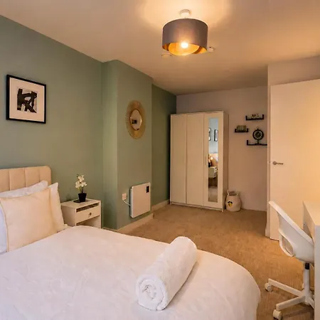 Stylish 1 Bed Sleeps 3 - Old Trafford - Centre Tram Access 아파트 맨체스터