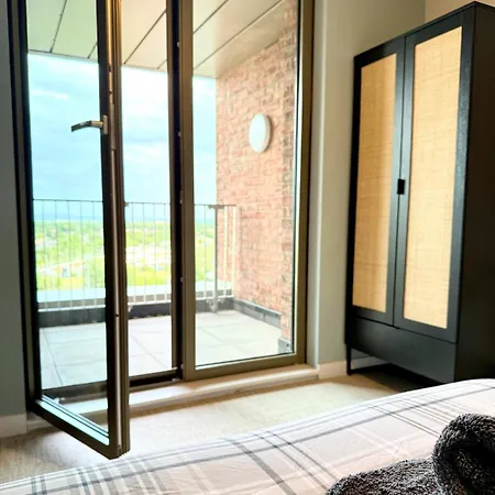 Daire Brand New 1br With Balcony Near Old Trafford