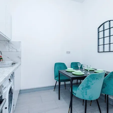 Entire Place - Mcr Flat - Sleeps 3 * Μάντσεστερ
