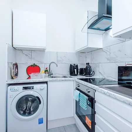 Private Modern Flat *