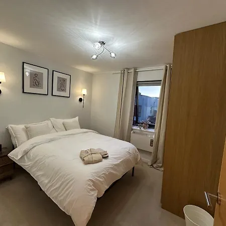 Entire Luxury Flat Manchester