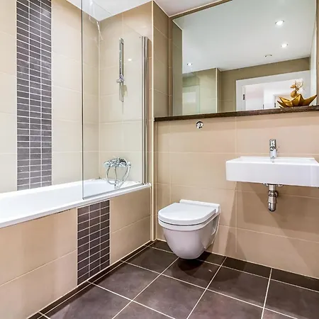 2 Bedroom Flat Deansgate مانشستر