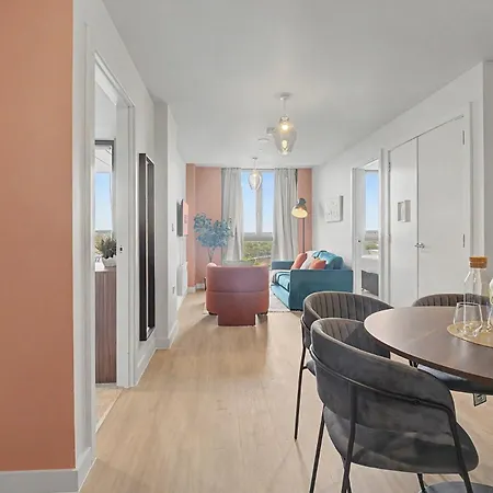 Guestready - Chic 2-bed With Balcony Daire *