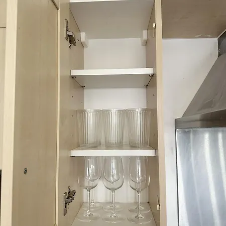 2 Bed Serviced By Ankers Contractor Near Centre * Manchester