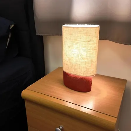 Διαμέρισμα Modern Cozy With Free Parking Near Centre *