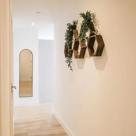 Waterfront Luxury 2br Flat Salford