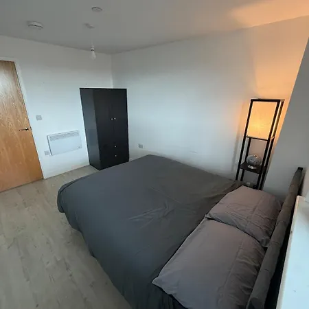 Luxury Penthouse - - Old Trafford Views Apartmán