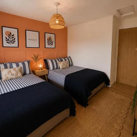 Piccadilly 3Br House Parking & Private Terrace * Манчестер