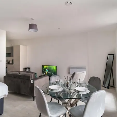 Chic Salford Near Metro & Mediacityuk Manchester