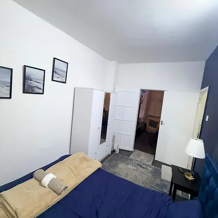 Lovely Place For Comfy Sleep And Relaxation Apartmán *
