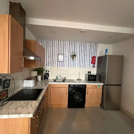 Sleeps 6 With Air Conditioning Апартаменты *