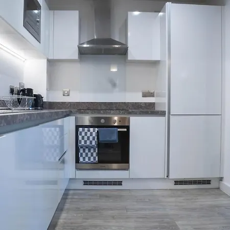 Modern 2 Bedroom In Greater Апартаменты *