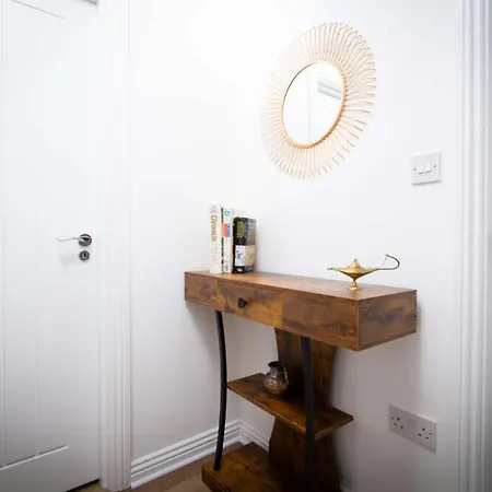 Stylish Newly Refurbished 2br Flat In Apartmán