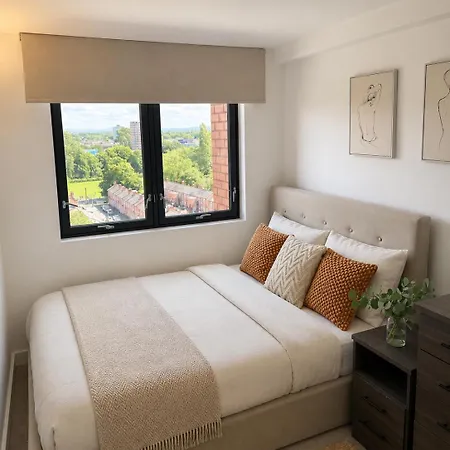 Aura Luxury Penthouse - 3br Penthouse Manchester