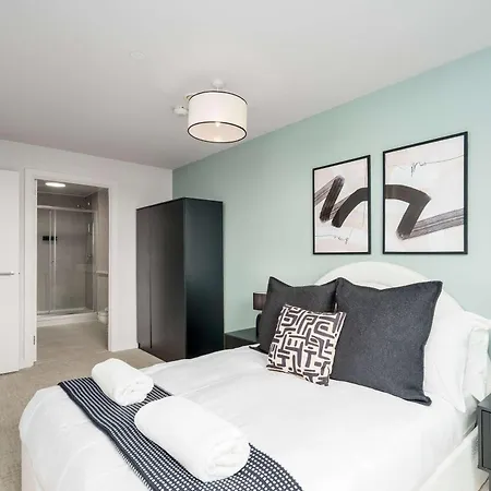 Luxury Views 10th Floor 2 Bed 아파트 *
