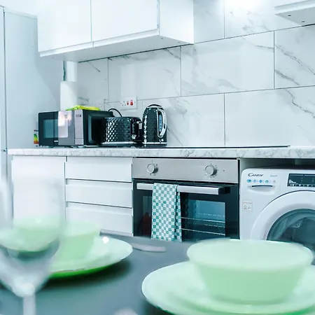 Entire Flat - Sleeps 3-central Manchester
