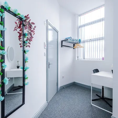 Private Modern Flat